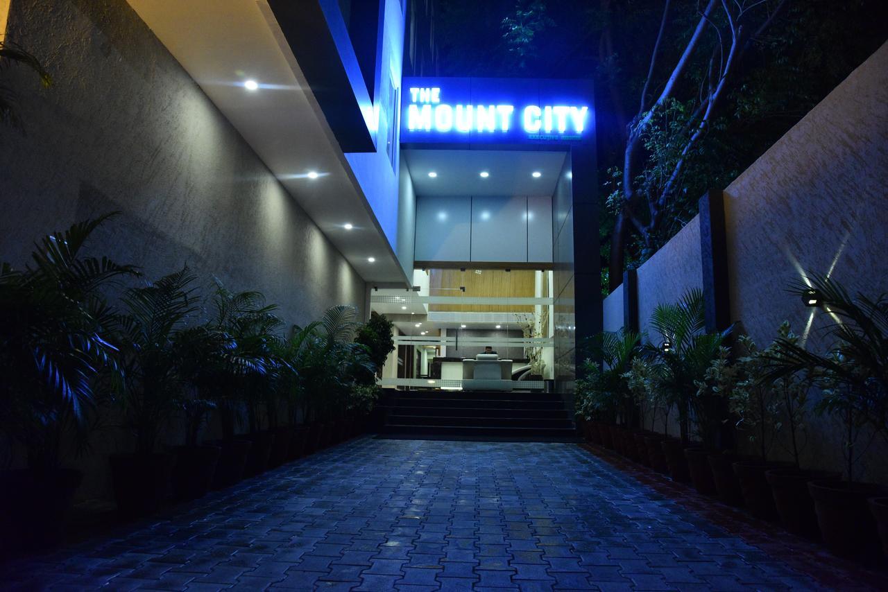 The Mount City Near Us Consulate Chennai Bagian luar foto